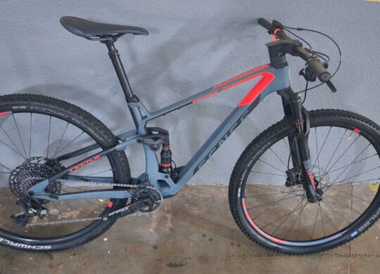 Bicicleta Mountain Bike (MTB) Sense Invictus Comp Quadro 17'(44cm)