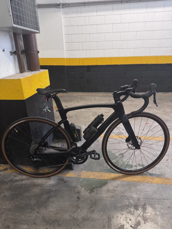 Bicicleta Speed Cannondale Ceepo Mamba-R Aero Road Quadro 22'(55.5cm) | Bazar Bikes Anúncio Bazar Bikes