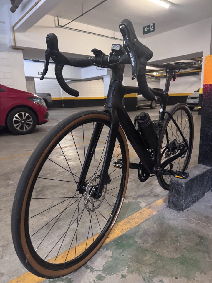 Bicicleta Speed Cannondale Ceepo Mamba-R Aero Road Quadro 22'(55.5cm) | Bazar Bikes Anúncio Bazar Bikes
