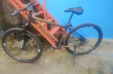 Bicicleta Mountain Bike (MTB) First Bicicleta Aro 29 First Smitt Gold Alumínio Quadro 17'(45cm)