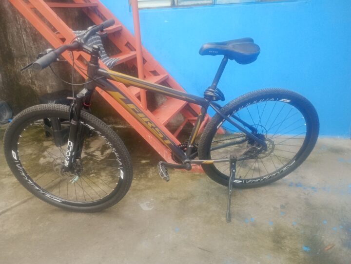 Bicicleta Mountain Bike (MTB) First Bicicleta Aro 29 First Smitt Gold Alumínio Quadro 17'(45cm) | Bazar Bikes Anúncio Bazar Bikes