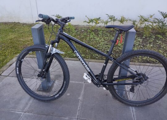 Bicicleta Mountain Bike (MTB) Cannondale Trail Velocidade 18V