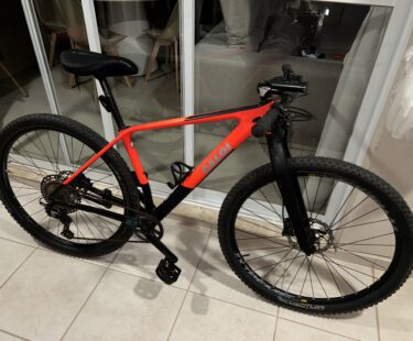 Bicicleta Mountain Bike (MTB) Caloi Elite Carbom Sport Aro 29