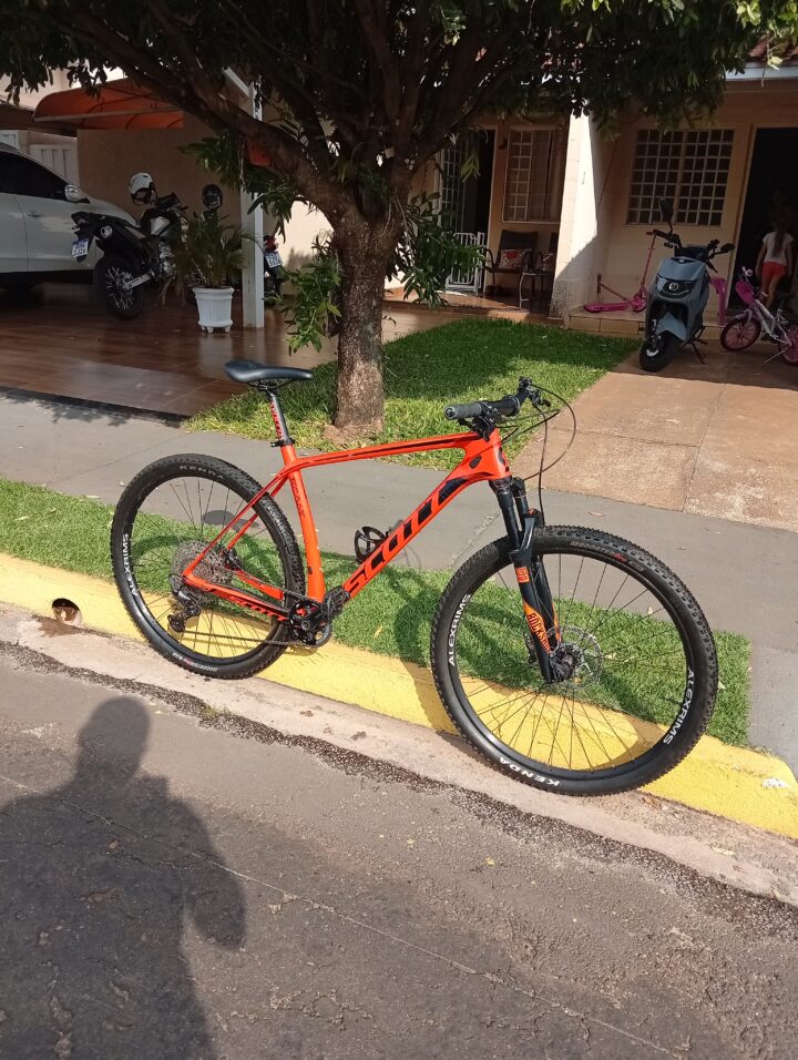 Bicicleta Mountain Bike (MTB) Scoot Scale 930 Aro 29 em Andradina / SP | Bazar Bikes Anúncio Bazar Bikes