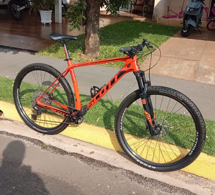 Bicicleta Mountain Bike (MTB) Scoot Scale 930 Aro 29 em Andradina / SP | Bazar Bikes Anúncio Bazar Bikes