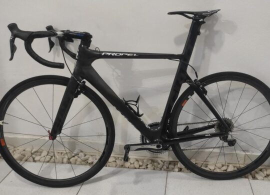 Bicicleta Speed Giant Propel Advanced Quadro 22'(56cm)