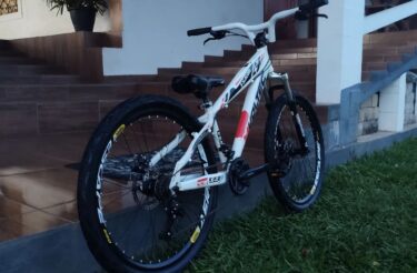 Bicicleta Mountain Bike (MTB) Venzo EVX Velocidade 27V