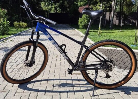 Bicicleta Mountain Bike (MTB) Trek Marlin 8 Aro 29