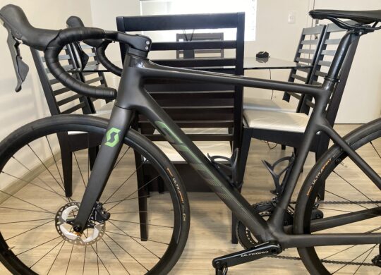 Bicicleta Speed Scott Addict 20 Velocidade 22V