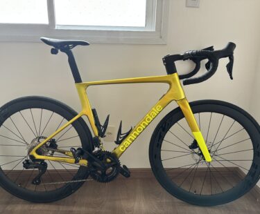 Bicicleta Speed Cannondale Super Six EVO Aro 700C