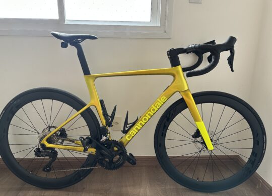 Bicicleta Speed Cannondale Super Six EVO Aro 700C