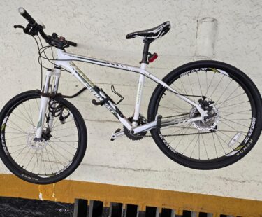 Bicicleta Mountain Bike (MTB) Cannondale Trail 6 Aro 27.5, Bazar Bikes Bicicleta Mountain Bike (MTB) Cannondale Trail 6 Aro 27.5