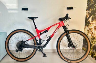 Bicicleta Mountain Bike (MTB) Caloi Elite Carbom Sport Quadro 19'(48cm)