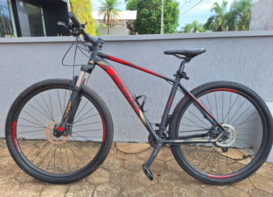 Bicicleta Mountain Bike (MTB) Oggi Big Whell 7.0 Freio Hidraulico