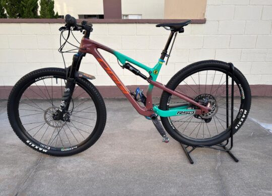 Bicicleta Mountain Bike (MTB) Oggi Cattura Pro T-20 Aro 29 Quadro 17 12V