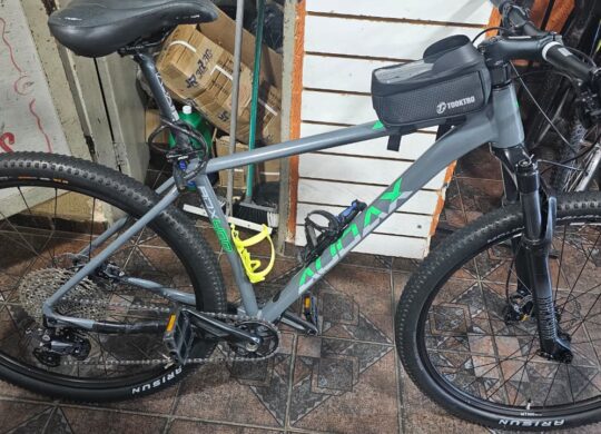Bicicleta Mountain Bike (MTB) Audax ADX 400 Aro 29 Quadro 19 12V