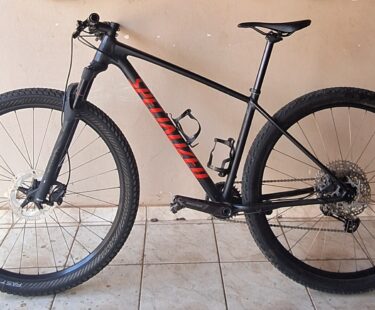 Bicicleta Mountain Bike (MTB) Specialized Chisel Aro 29 Quadro 17 12V