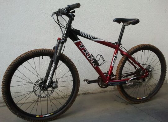 Bicicleta Mountain Bike (MTB) Trek 4500 Aro 26 Quadro 17 27V