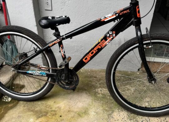 Bicicleta Urbana Gios Dirt Jump Aro 26 Quadro 15 1V