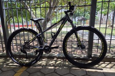 Bicicleta Mountain Bike (MTB) Sense Fun Evo Aro 29 Quadro 15 18V