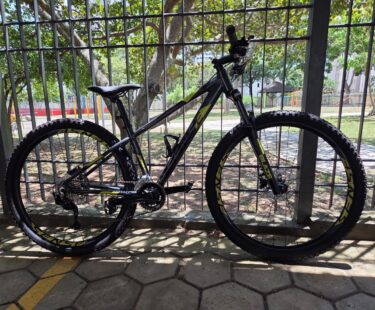 Bicicleta Mountain Bike (MTB) Sense Fun Evo Aro 29 Quadro 15 18V