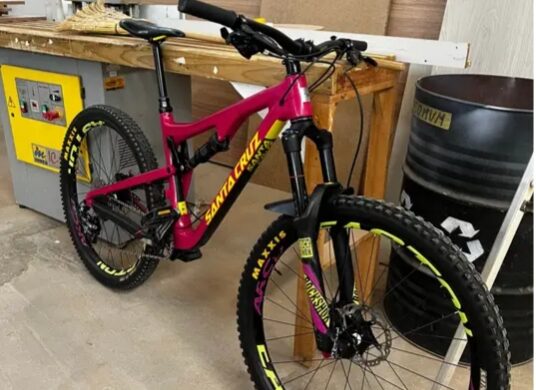 Bicicleta Mountain Bike (MTB) Santa Cruz Bronson CC 2016 Aro 27.5 Quadro 17 11V
