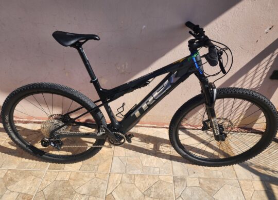 Bicicleta Elétrica Trek E-Caliber 9.6 Aro 29 Quadro 19 12V