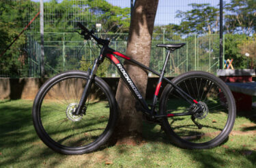 Bicicleta Mountain Bike (MTB) RockRide ST 500 Aro 29 Quadro 19 30V