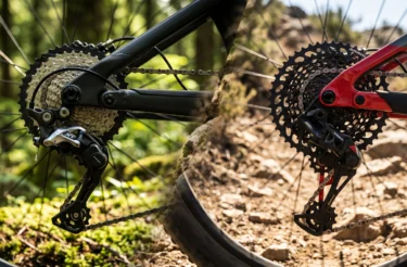 Shimano ou SRAM? Qual escolher para equipar sua MTB