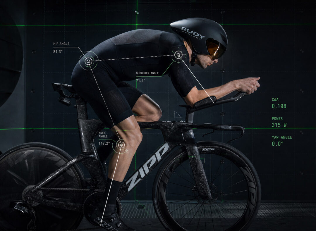 A tortura aerodinâmica: por que o bike fit de triathlon exige sacrifícios biomecânicos A tortura aerodinâmica: por que o bike fit de triathlon exige sacrifícios biomecânicos