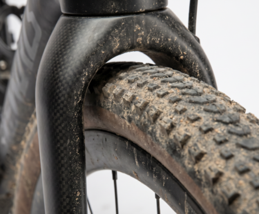A gambiarra perigosa: os limites reais de transformar uma speed antiga em gravel