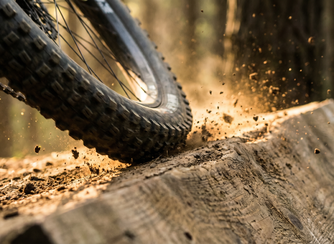 Pressão errada, salto curto: por que o ajuste fino dos pneus é o que realmente gera o ‘pop’ na bike