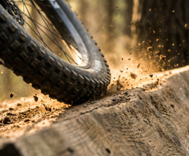 Pressão errada, salto curto: por que o ajuste fino dos pneus é o que realmente gera o ‘pop’ na bike