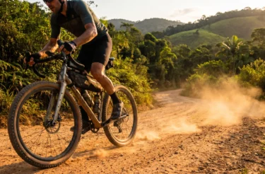 A febre do gravel chegou aos usados: como separar as verdadeiras all-road das adaptações baratas
