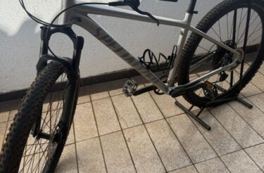 Bicicleta Mountain Bike (MTB) Specialized Rockhopper Expert Aro 29 Quadro 19 12V