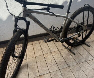Bicicleta Mountain Bike (MTB) Specialized Rockhopper Expert Aro 29 Quadro 19 12V