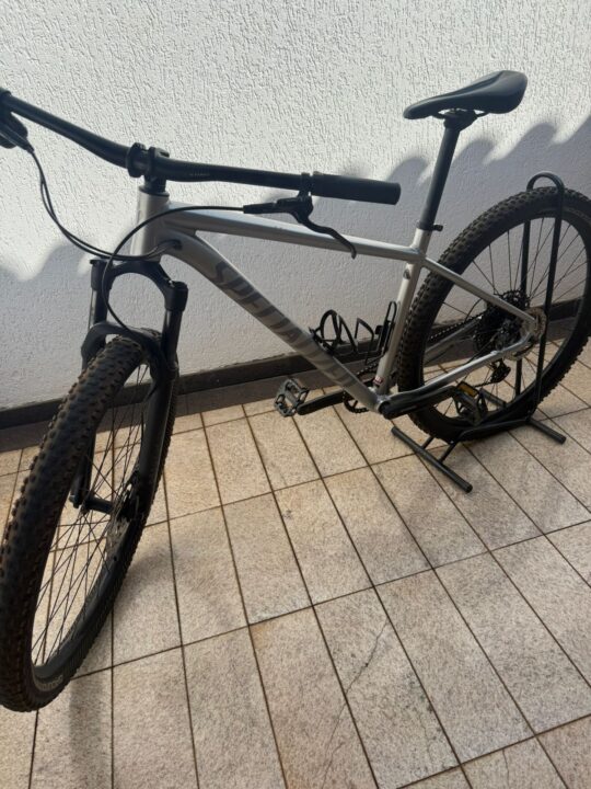 Bicicleta Mountain Bike (MTB) Specialized Rockhopper Expert Aro 29 Quadro 19 12V