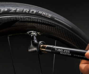 A revolução sem câmara: os riscos e as vantagens de adotar o tubeless na alta pressão da speed