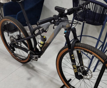 Bicicleta Mountain Bike (MTB) Oggi Cattura Pro T-20 Aro 29 Quadro 17 12V