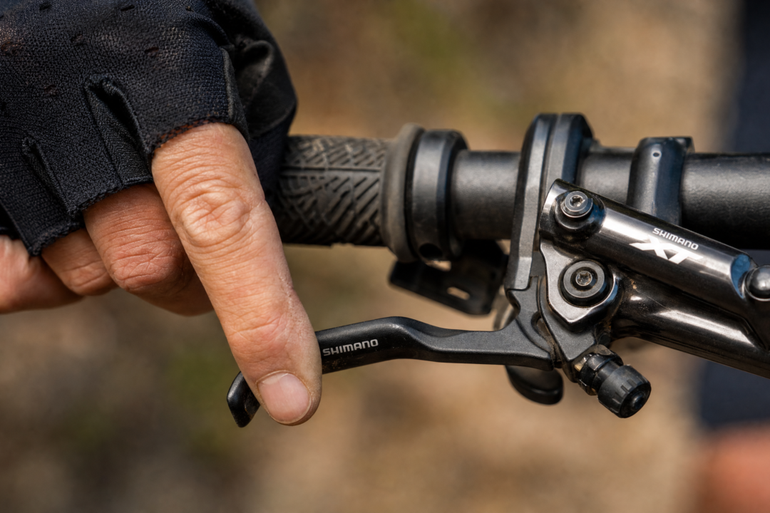 Freio hidráulico modula a frenagem com um dedo — vale o investimento na bike usada? Freio hidráulico modula a frenagem com um dedo — vale o investimento na bike usada?