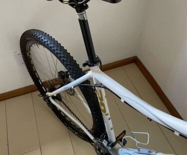 Bicicleta Mountain Bike (MTB) Caloi Two Niner Aro 29 Quadro 19 27V