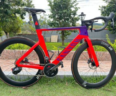 Bicicleta Speed Canyon Aeroad CF Disc Aro 700c Quadro 54 24V