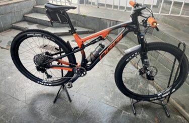 Bicicleta Mountain Bike (MTB) Oggi Cattura Pro T-20 Aro 29 Quadro 17 12V
