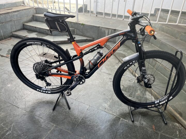 Bicicleta Mountain Bike (MTB) Oggi Cattura Pro T-20 Aro 29 Quadro 17 12V