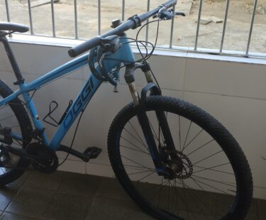 Bicicleta Urbana Oggi Hacker sport Aro 29 Quadro 15 21V