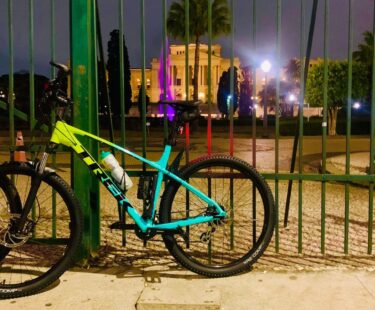 Bicicleta Mountain Bike (MTB) Trek Marlin 5 Aro 29 Quadro 15 18V