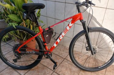 Bicicleta Mountain Bike (MTB) Trek Marlin 6 Aro 29 Quadro 17 12V, Bazar Bikes Bicicleta Mountain Bike (MTB) Trek Marlin 6 Aro 29 Quadro 17 12V