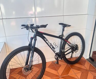 Bicicleta Mountain Bike (MTB) Absolute Nero Aro 29 Quadro 17 9V
