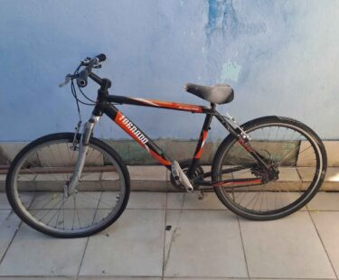 Bicicleta Urbana Tornado Urban Aro 26 Quadro 17 6V