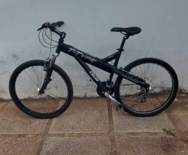 Bicicleta Mountain Bike (MTB) Caloi T-Type Aro 26 Quadro 17 21V